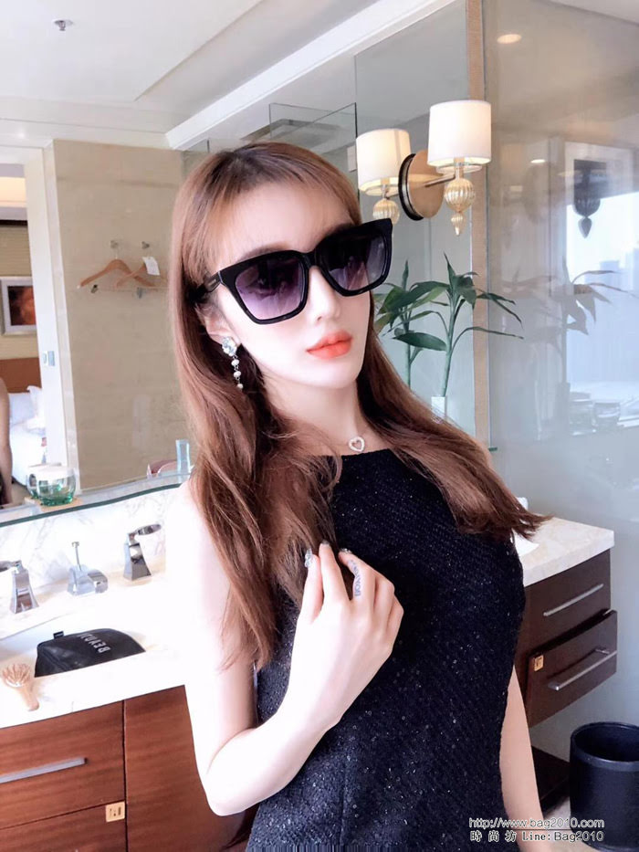 BURBERRY巴寶莉 19年春夏新款 時尚女款太陽鏡 B4279  lly1647
